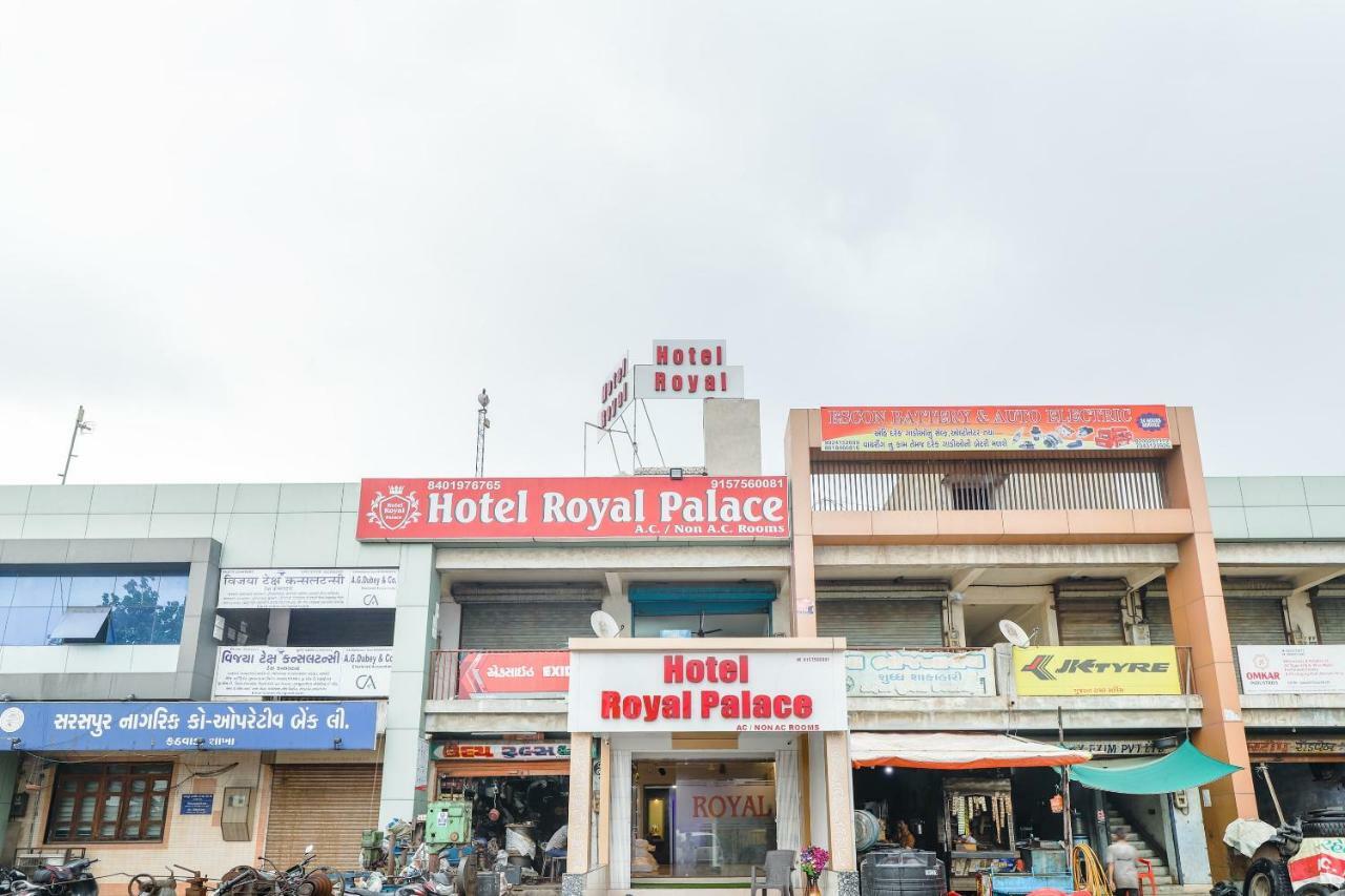 Oyo 47110 Hotel Royal Palace Naroda Екстер'єр фото